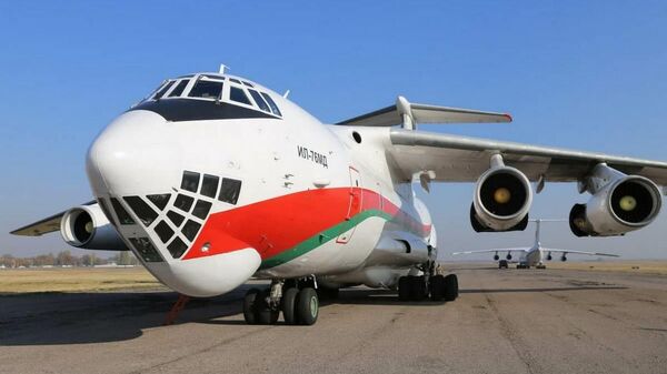 Военно-транспортный самолет Ил-76МД  - Sputnik Беларусь