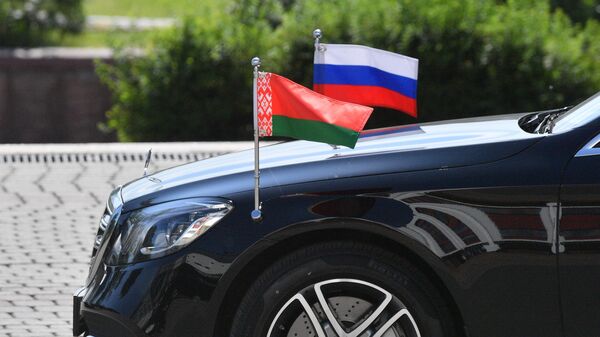 Жгите дальше: как Запад и оппозиция ускорили интеграцию Беларуси и РФ - Sputnik Беларусь