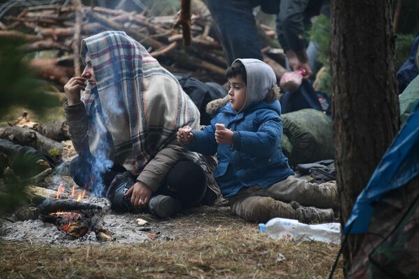 Дети в лагере беженцев - Sputnik Беларусь