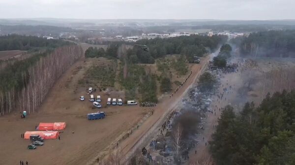 Как выглядит лагерь мигрантов с высоты - видео с коптер - Sputnik Беларусь