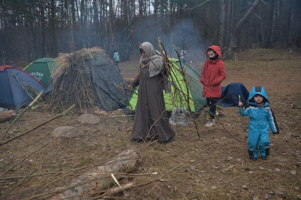 Дети в лагере беженцев - Sputnik Беларусь