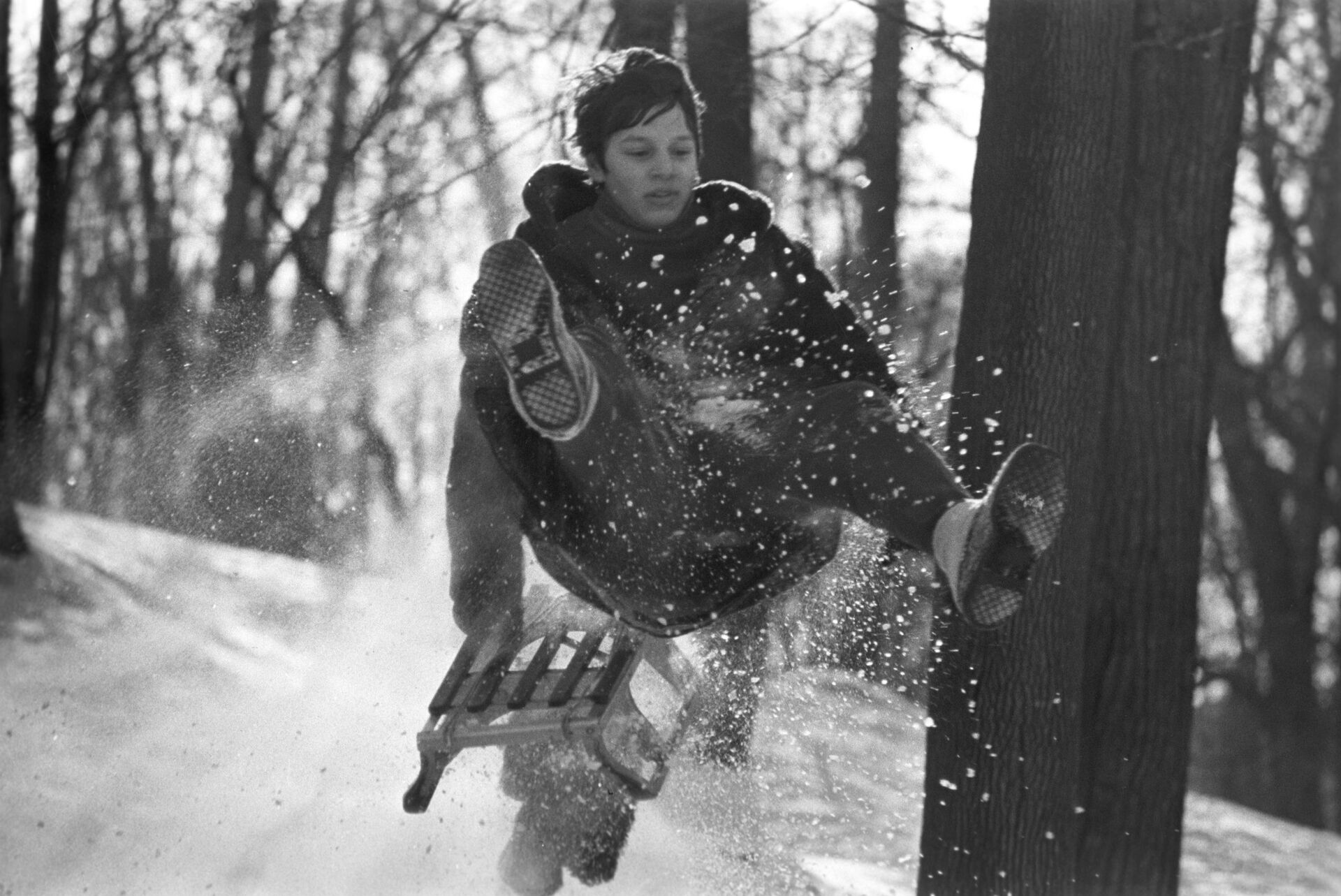 Мальчик катается на санках, 1976 год - Sputnik Беларусь, 1920, 26.12.2021