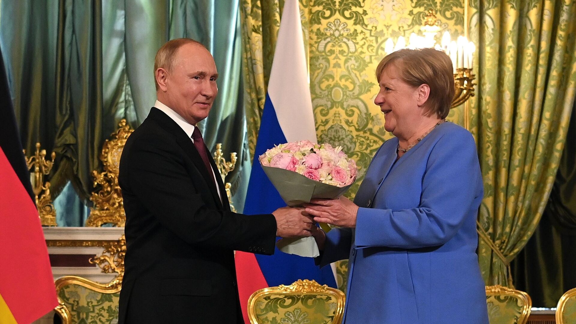 Встреча президента РФ В. Путина с канцлером Германии А. Меркель - Sputnik Беларусь, 1920, 08.12.2021