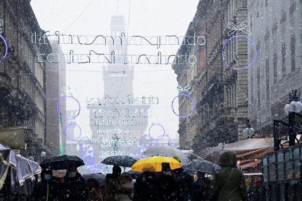 Холодный циклон пришел в несколько итальянских городов, включая Милан. - Sputnik Беларусь