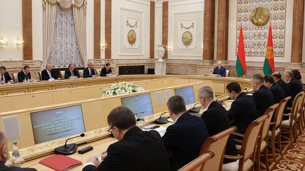 Лукашенко проводит совещание о противодействии санкционным мерам - Sputnik Беларусь