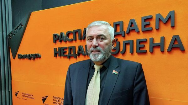 Думбадзе о Грызлове: прагматик, который меньше говорит, но больше делает - Sputnik Беларусь