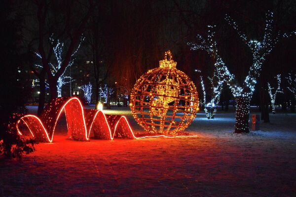 Новогодняя иллюминация в Бресте - Sputnik Беларусь