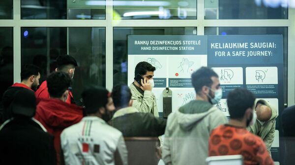 Литва депортировала в Ирак 98 нелегальных мигрантов - Sputnik Беларусь