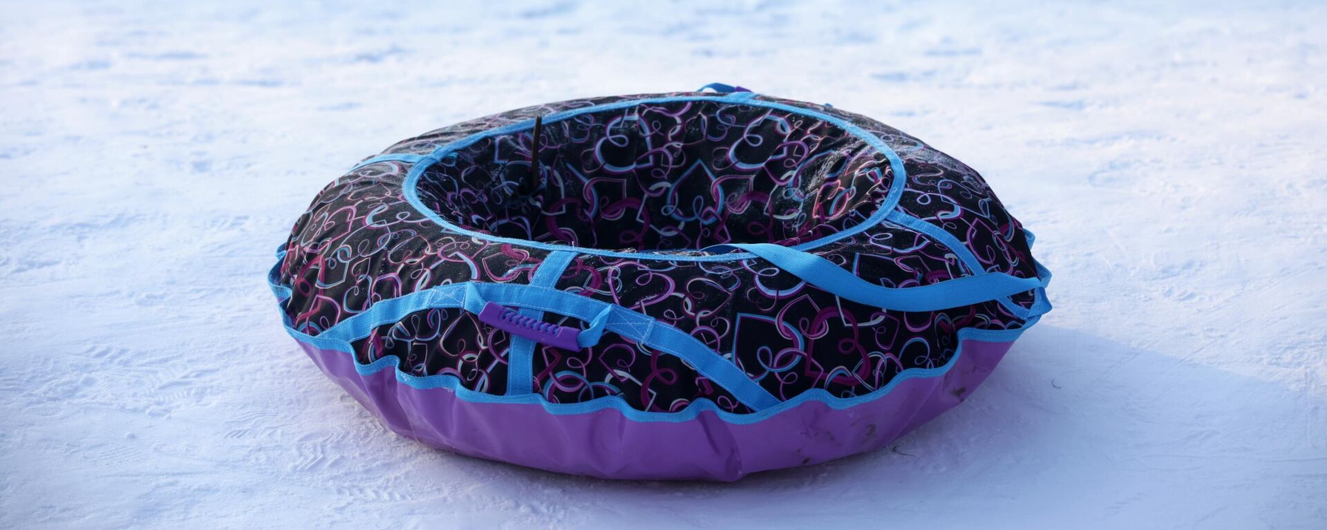 Катание на тюбингах - Sputnik Беларусь, 1920, 13.01.2026