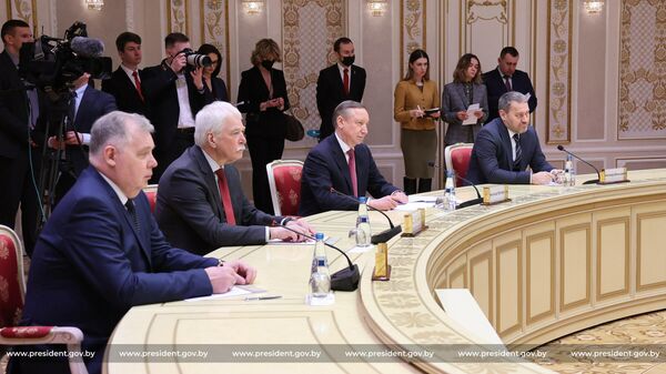 Молодец, что приехал: Лукашенко встретил нового посла РФ Грызлова – видео - Sputnik Беларусь