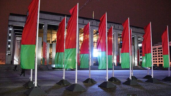 Беларуси пора отказаться от любых попыток хитрой многовекторности - политик - Sputnik Беларусь