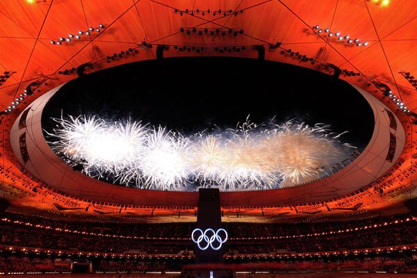 Председатель КНР Си Цзиньпин объявил зимние Олимпийские игры в Пекине открытыми и над Национальным стадионом прогремел салют. - Sputnik Беларусь