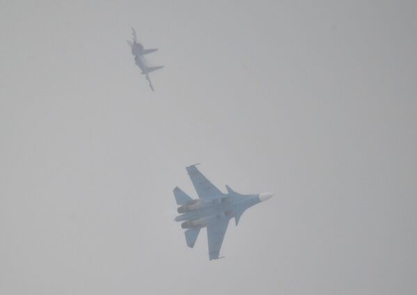 Они &quot;расчистили&quot; небо для Як-130 и Су-25, которые в свою очередь нанесли ракетно-бомбовые удары по подразделениям противника. - Sputnik Беларусь
