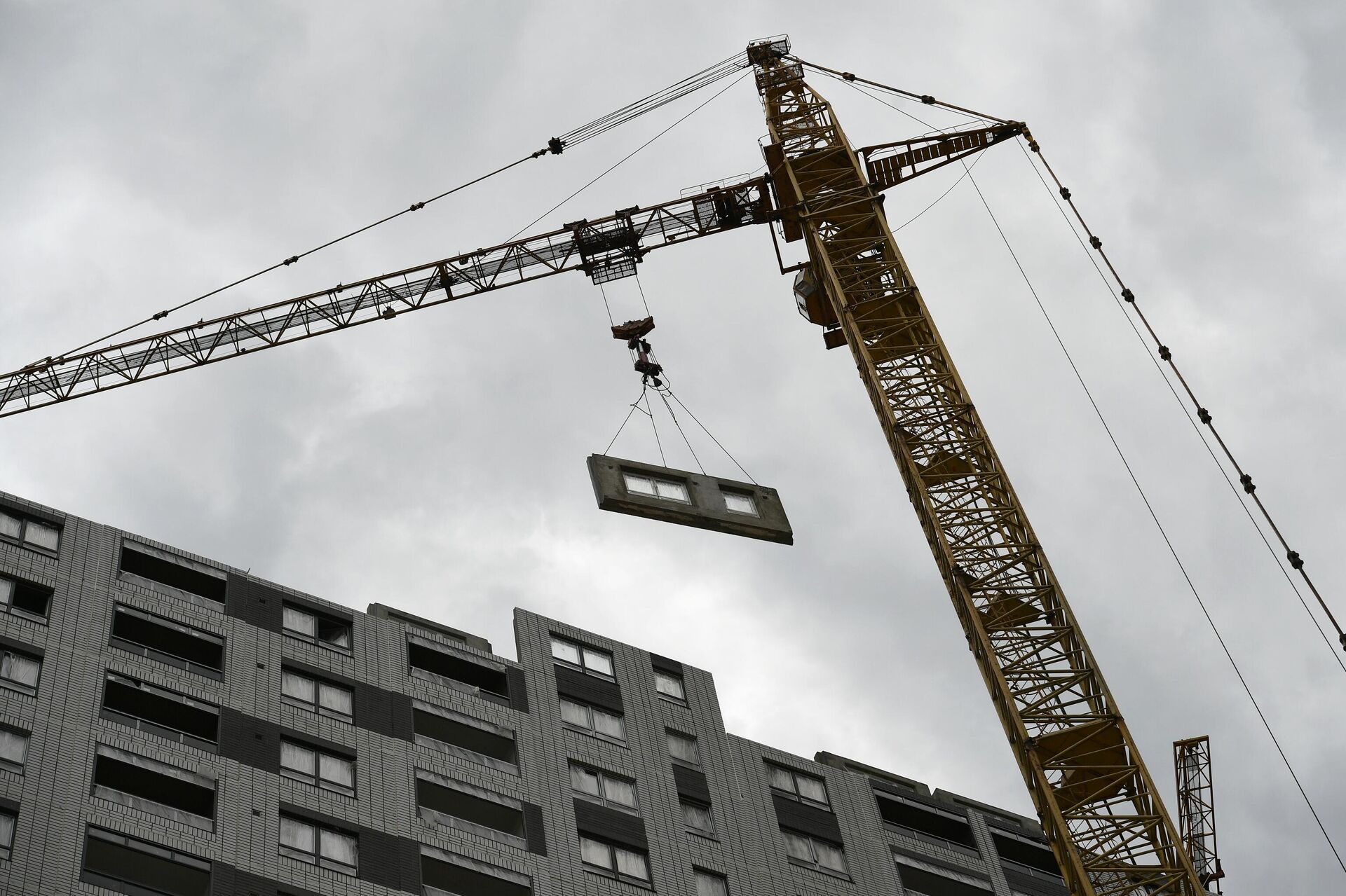 Башенный кран - Sputnik Беларусь, 1920, 07.04.2026