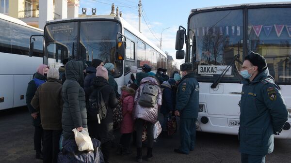 Прибытие беженцев из Донбасса в Воронежскую область - Sputnik Беларусь