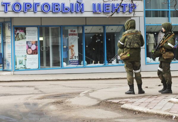 Военнослужащие на одной из улиц в Донецке. - Sputnik Беларусь