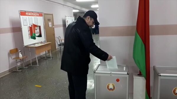 Спокойно и без разнарядок: как белорусы голосовали на референдуме – видео - Sputnik Беларусь