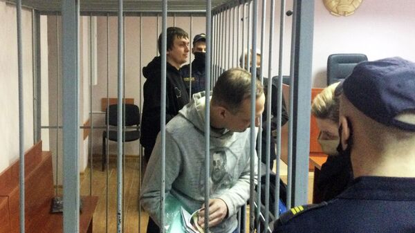Егор Мартинович и Андрей Скурко в суде 28 февраля - Sputnik Беларусь