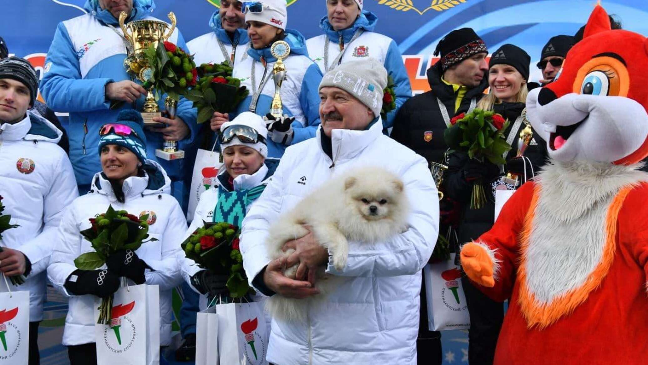 Собаки против котов: любимые питомцы мировых лидеров ― трогательные фото