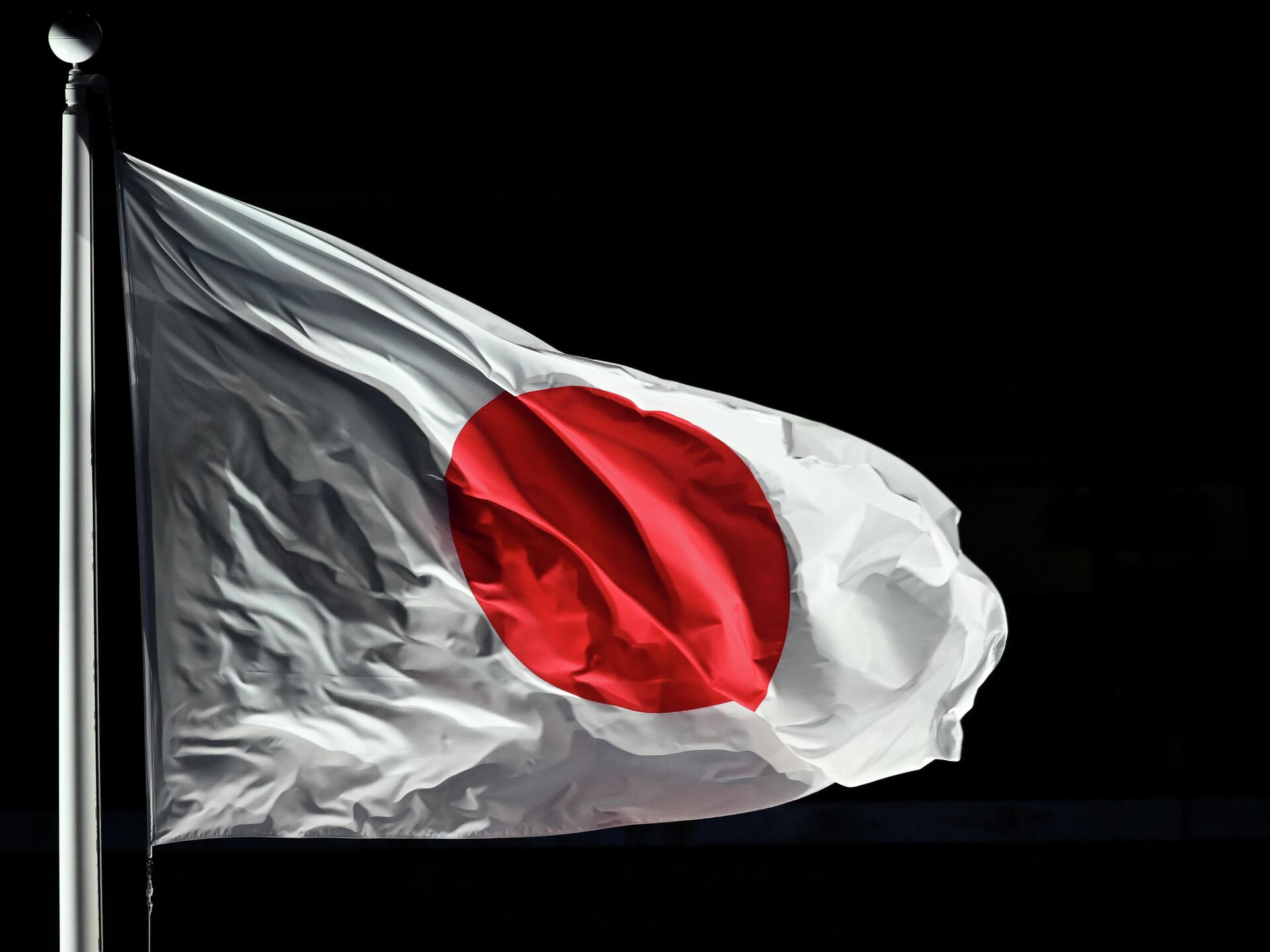 Япония ввела санкции против