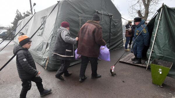 Беженцы из Мариуполя в селе Безыменное - Sputnik Беларусь