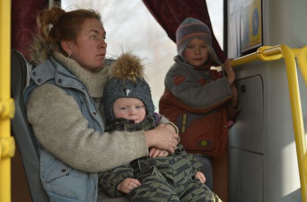В основном до центра помощи удается добраться жителям пригородов Мариуполя. - Sputnik Беларусь