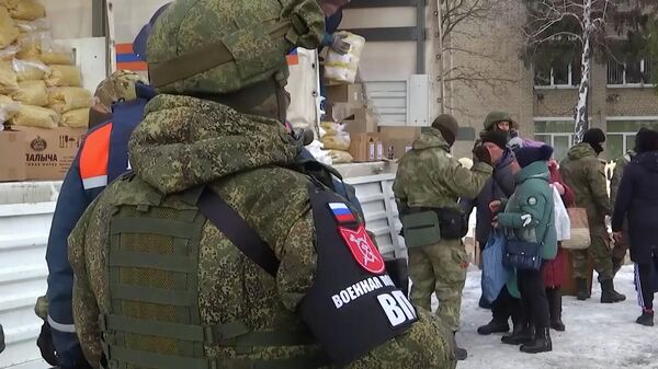 Российские военные доставили гуманитарный груз в Харьковскую область - Sputnik Беларусь