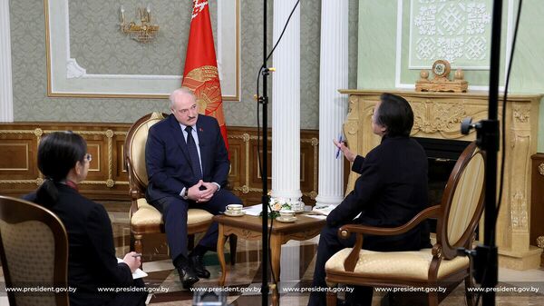 Президент Беларуси Александр Лукашенко дал интервью японскому телеканалу TBS - Sputnik Беларусь