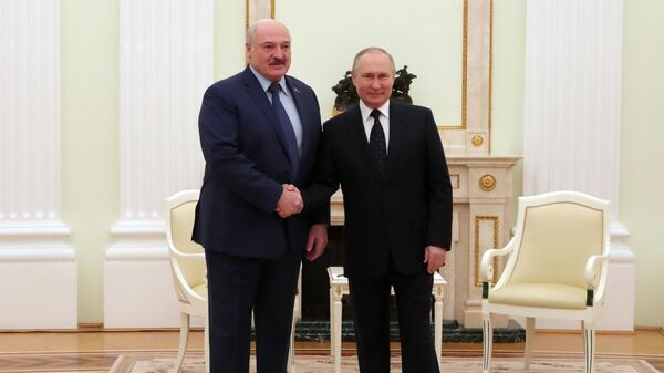 LIVE_СПУТНИК: Путин и Лукашенко проводят пресс-конференцию по итогам встречи в Благовещенске - Sputnik Беларусь