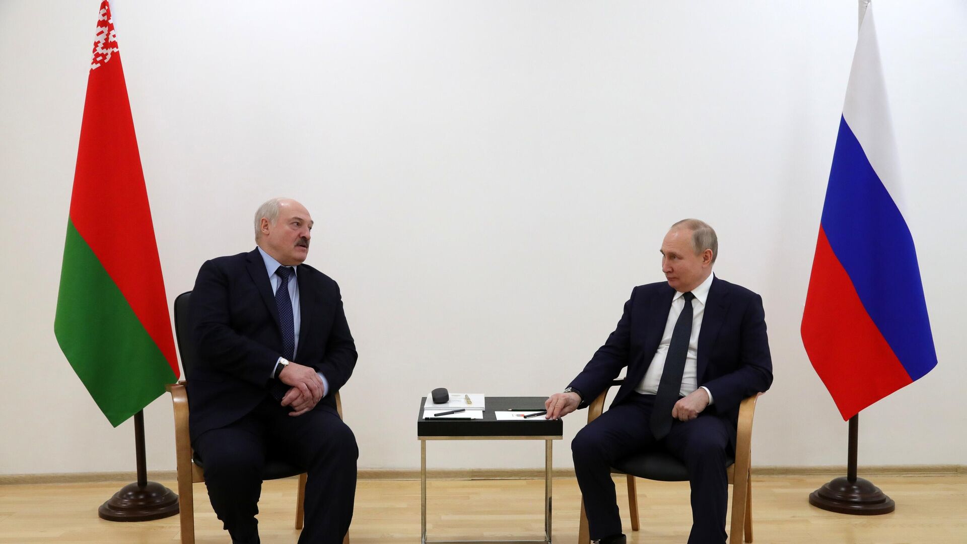 Президент РФ Владимир Путин и президент Беларуси Александр Лукашенко - Sputnik Беларусь, 1920, 13.04.2022