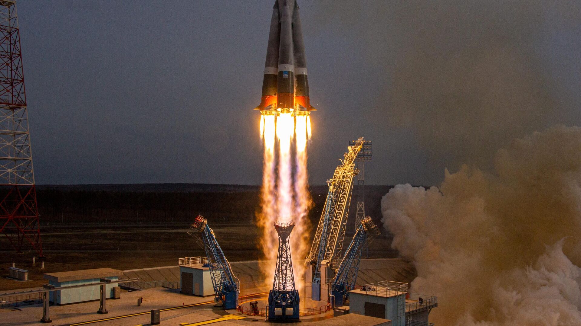 Пуск ракеты Союз-2 на космодроме Восточный - Sputnik Беларусь, 1920, 18.04.2022