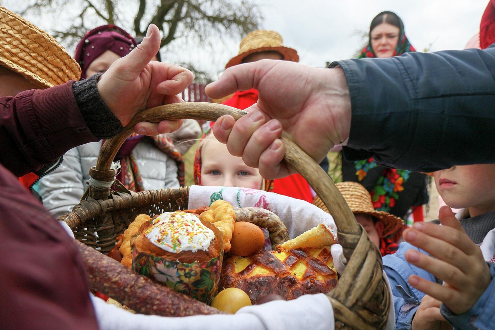 Велікодны абрад Валачобнікі - Sputnik Беларусь, 1920, 09.04.2026
