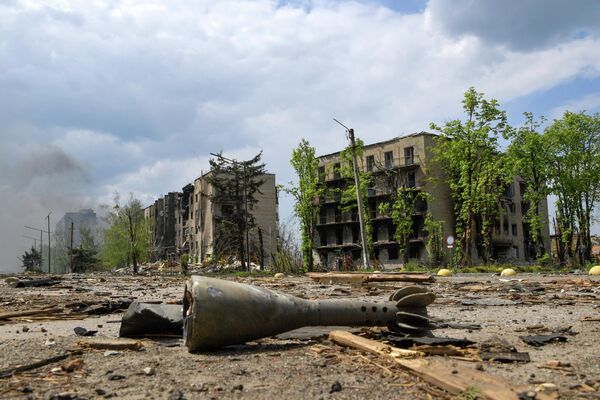 Разрушенные дома в городе Попасная - Sputnik Беларусь