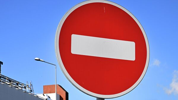 Знак стоп у завода Renault в Москве - Sputnik Беларусь