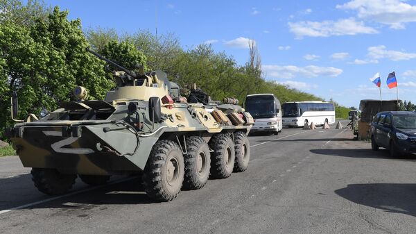 Вывоз сдавшихся в плен украинских военных и боевиков с Азовстали - Sputnik Беларусь