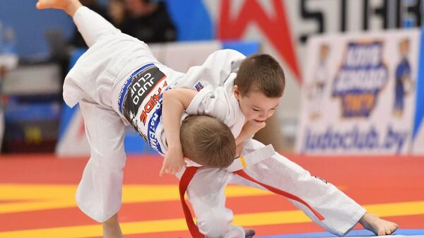 Четвертый турнир лиги Judo Stars прошел в воскресенье в Стайках - Sputnik Беларусь