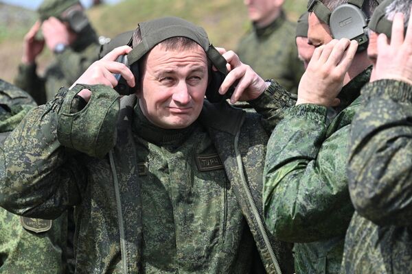 Учения Военная безопасность и оборона государства под Борисовым 27 мая 2022 года - Sputnik Беларусь