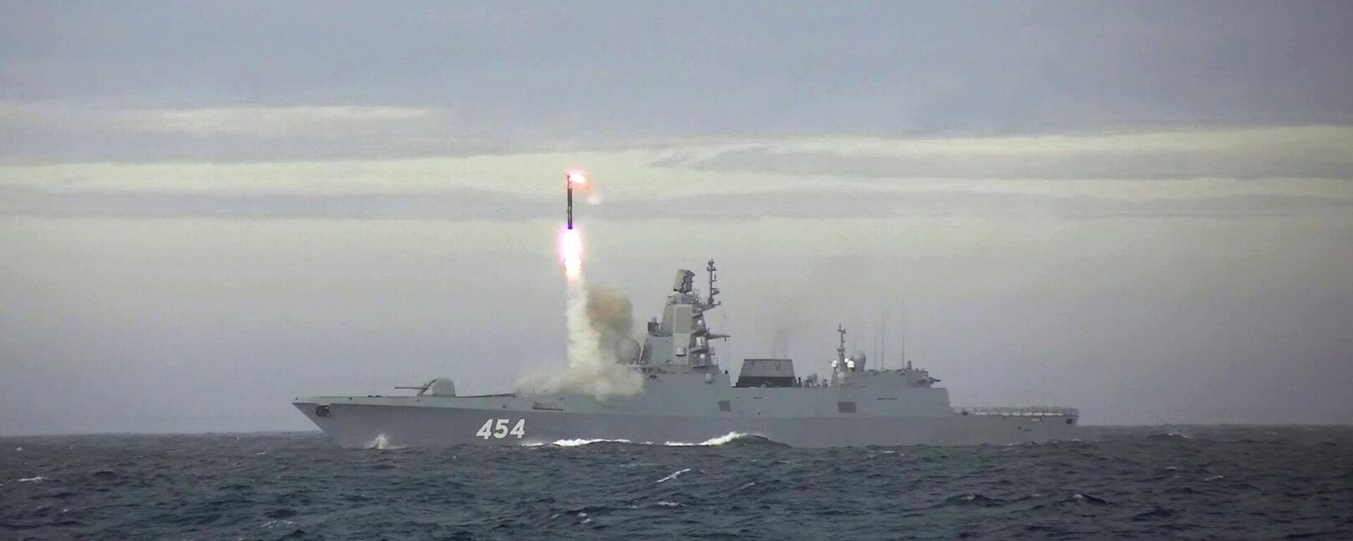 Запуск ракеты Циркон с фрегата Адмирал Горшков в Баренцевом море - Sputnik Беларусь, 1920, 28.05.2022