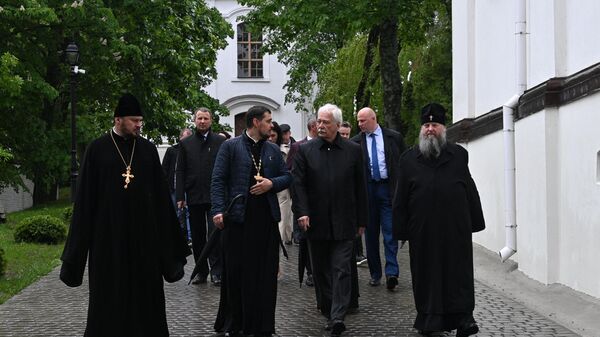 Посол РФ в Беларуси посетил Жировичский мужской монастырь - Sputnik Беларусь