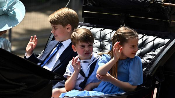 Принц Джордж, принц Луи и принцесса Шарлотта - Sputnik Беларусь