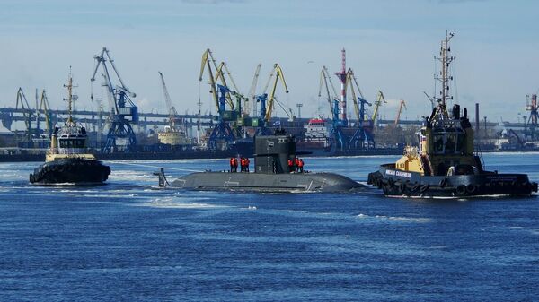 Падводная лодка праекта 677 Кранштат пасля завяршэння другога этапу завадскіх выпрабаванняў у Санкт-Пецярбургу
 - Sputnik Беларусь