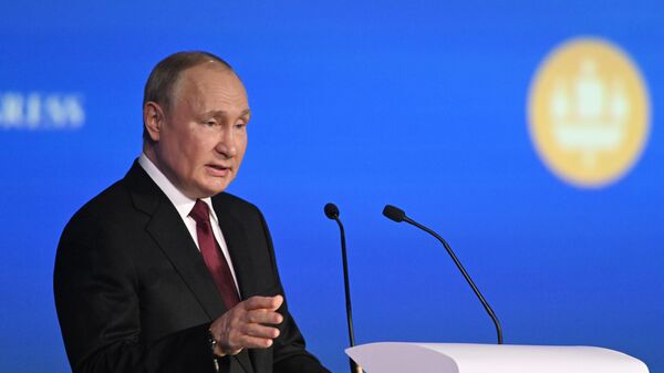 Президент РФ В. Путин принял участие в работе ПМЭФ-2022 - Sputnik Беларусь