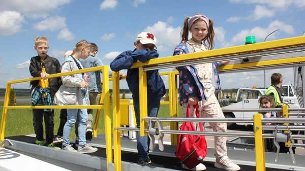 Экскурсия для школьников в Минский аэропорт - Sputnik Беларусь