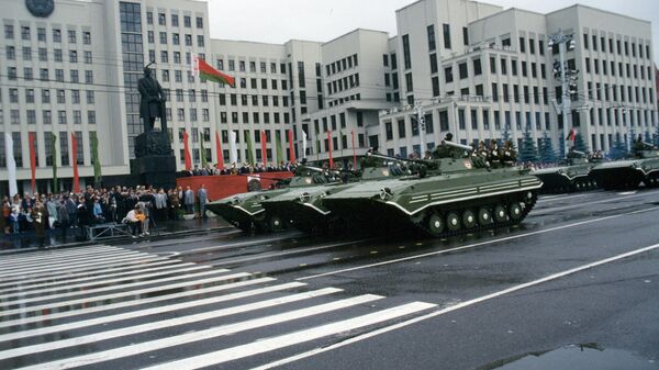 Святкаванне Дня незалежнасці Рэспублікі Беларусь 3 ліпеня 1997 года - Sputnik Беларусь