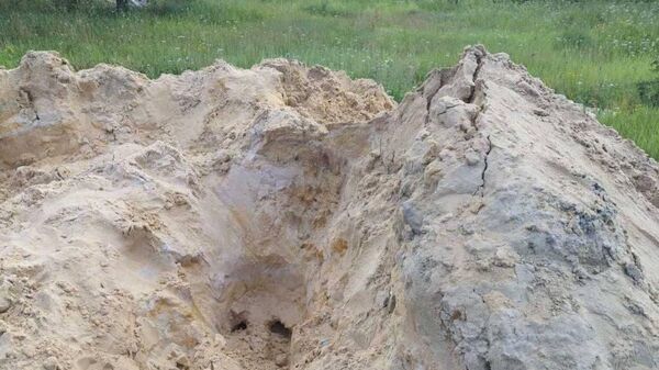 Мальчика засыпало песком в Кобринском районе - Sputnik Беларусь