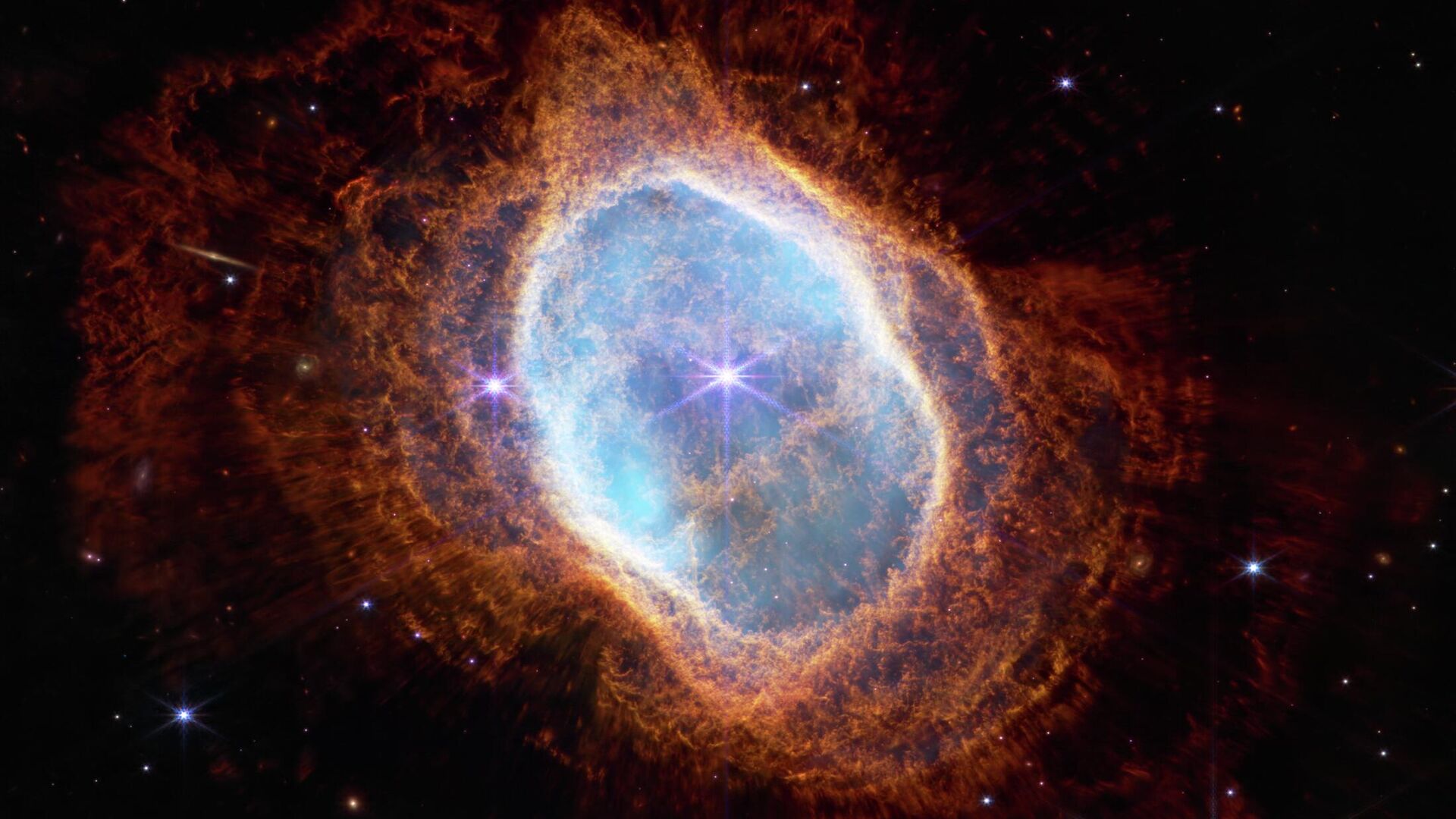 На фото NASA видна яркая звезда в центре NGC 3132, она и играет вспомогательную роль в моделировании окружающей туманности. - Sputnik Беларусь, 1920, 13.07.2022