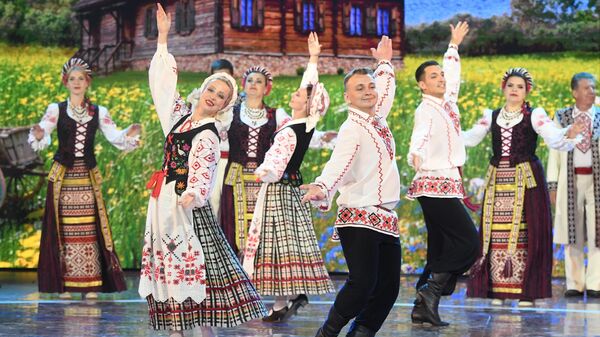 Выступление Национального академического народного хора Беларуси имени Г.И. Цитовича на XXXI Международном фестивале искусств Славянский базар в Витебске 2022. - Sputnik Беларусь