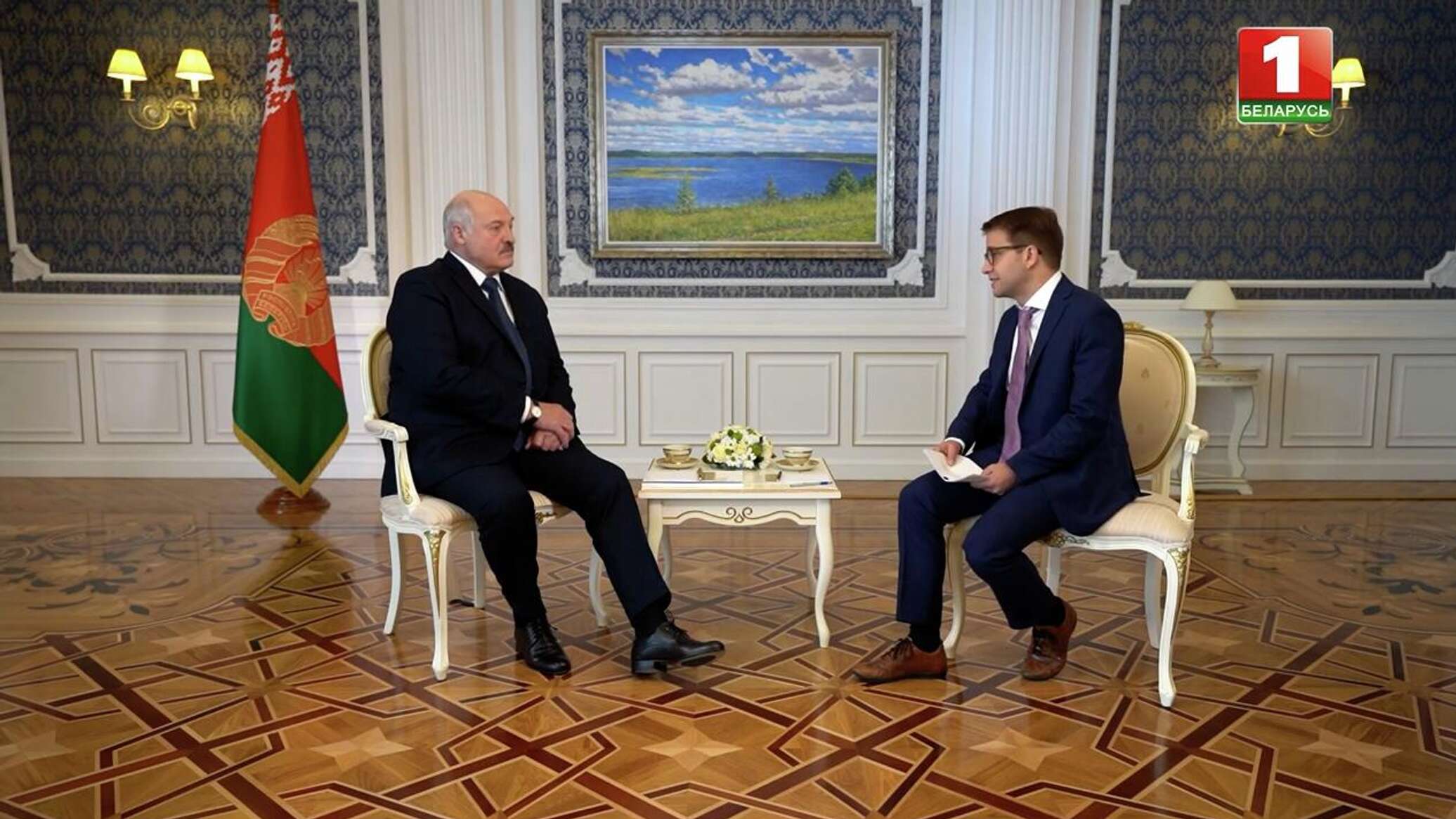 Лукашенко нападение. Лукашенко 2022. Переговоры фото. Переговоры с Украиной.
