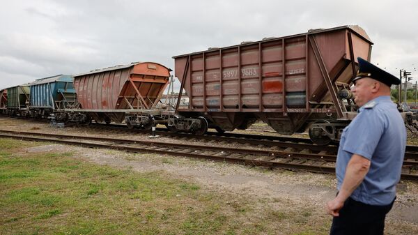 Первый поезд с цементом прибыл в Калининград через Литву - Sputnik Беларусь