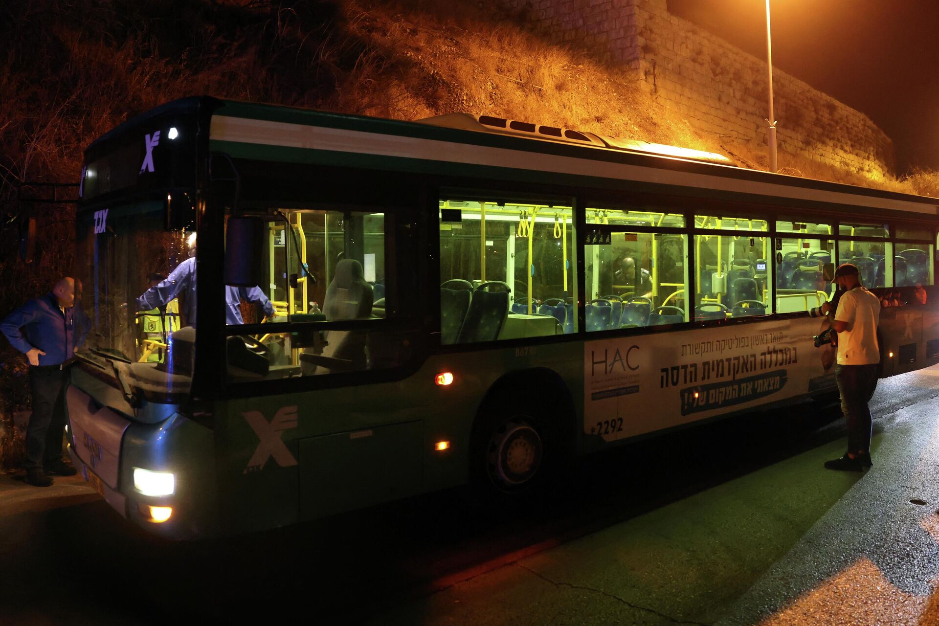 Автобус с пассажирами обстреляли возле Стены Плача в Иерусалиме - Sputnik Беларусь, 1920, 14.08.2022
